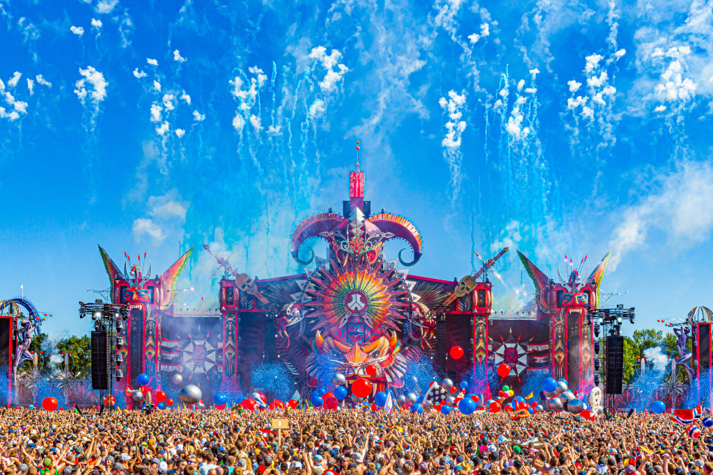 Q-dance | Defqon.1 Weekend Festival | POWER | Red Bull Madness